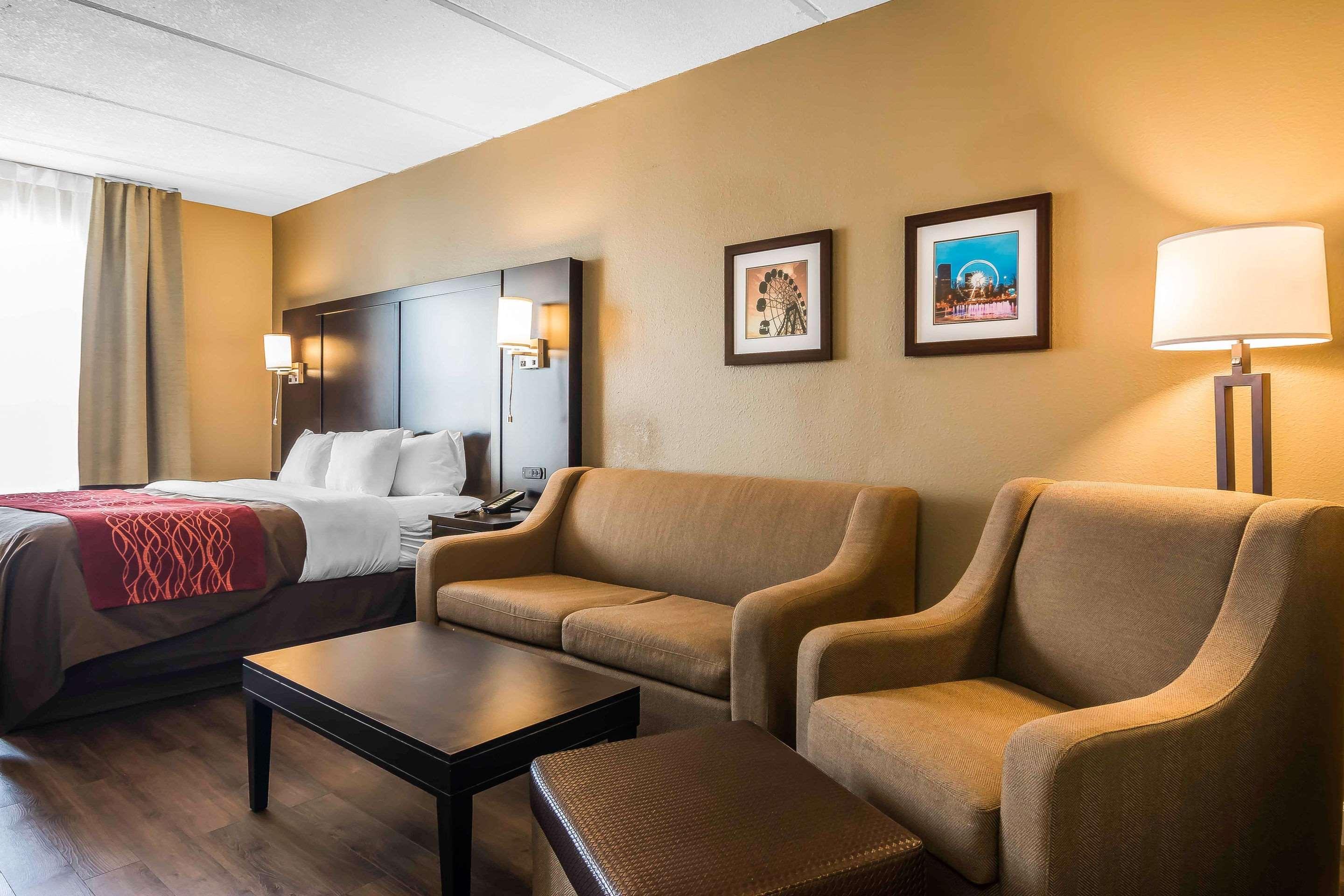 Comfort Inn & Suites Near Six Flags Lithia Springs Exterior foto